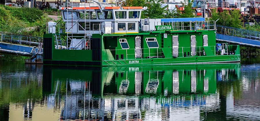 Die Elektra auf dem Wasser
